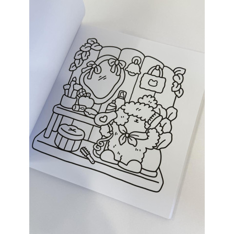 Розмальовка-антистрес Coco Wyo Cozy Cuties  милі тварини, затишні сюжети та великі ілюстрації для творчого відпочинку.